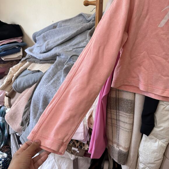 Nike Women's Cropped Washed Sweatshirt Size Medium BQ8031-697 Baby Pink - Picture 7 of 8